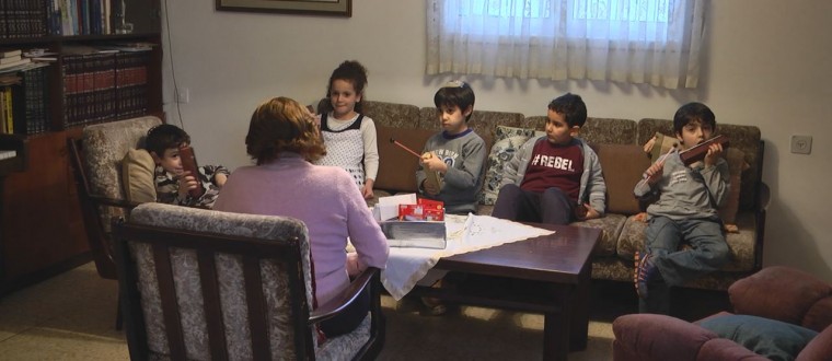 LEARNING TO READ VIA MUSICAL INNOVATIVE TOOL INTEGRATED COMPUTER PROGRAM INFLUENCES LEARNING AND READING READINESS AND CLOSING GAPS TOWARDS SCHOOLING